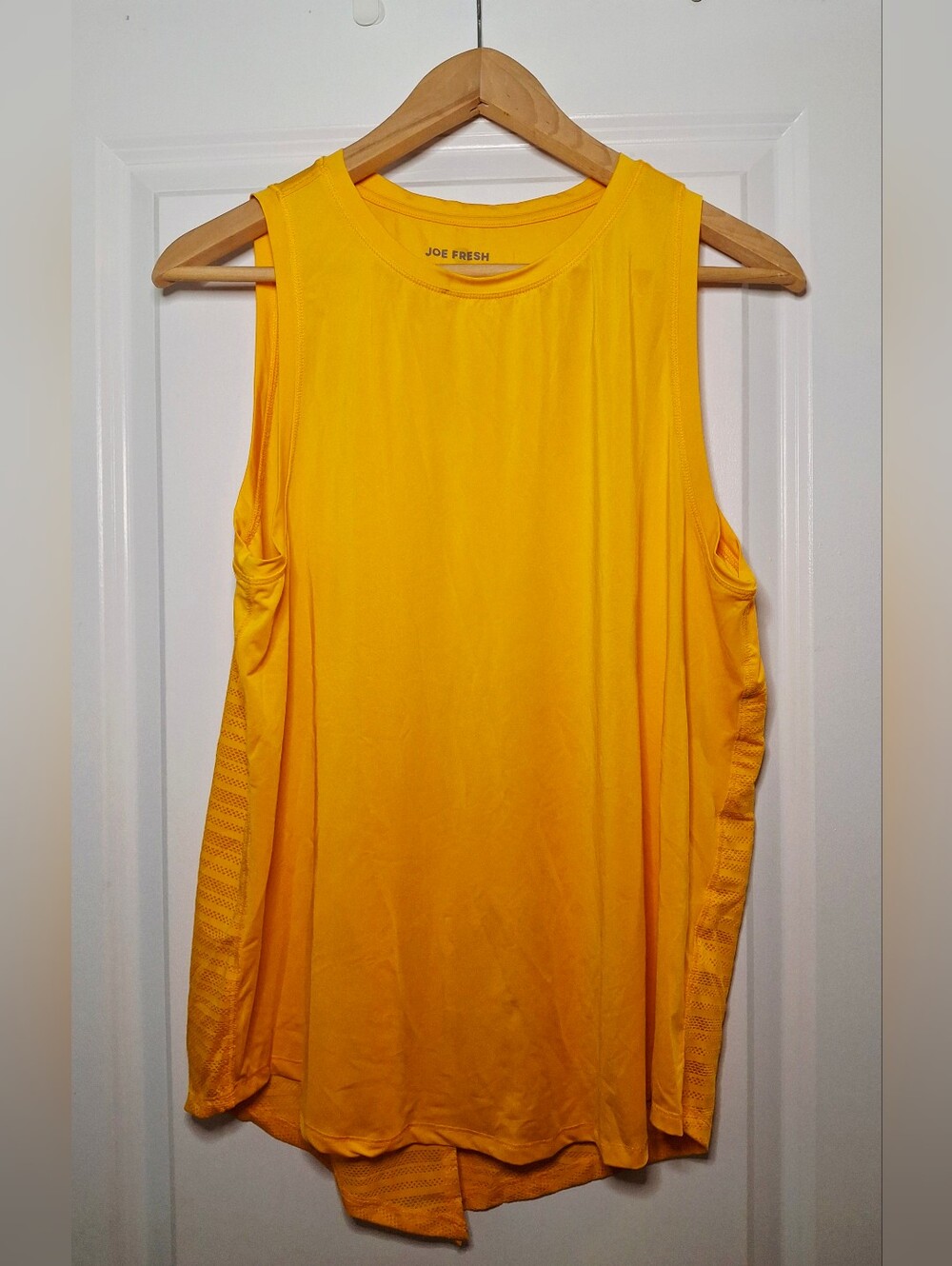 Joe Fresh Active Airy Tank (L)